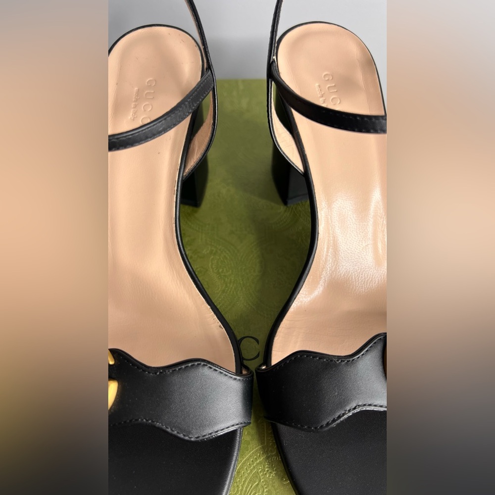 Gucci AUTHENTIC Marmont High Block Heel Sandal - Picture 15 of 17